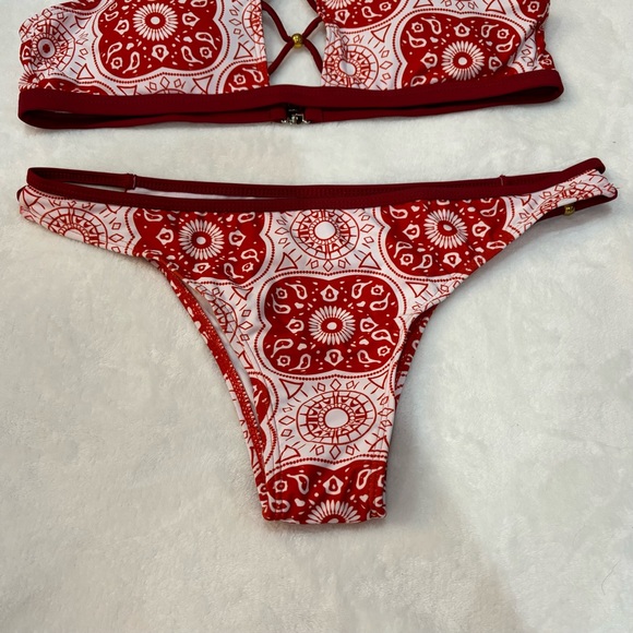SHEIN Women’s Tribal Aztec Geometric Halter Top High Waist Bikini - red, size L - Picture 9 of 10